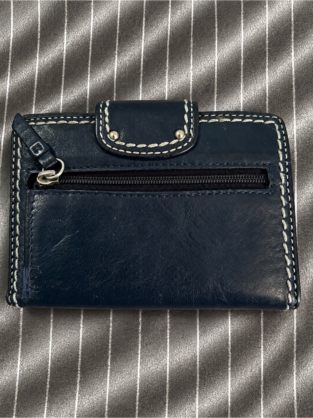 Coach Navy Leather Turnlock Bifold Wallet - Picture 3 of 14